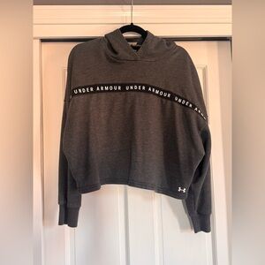 Under Armour Cropped Sweatshirt